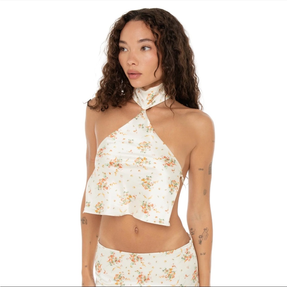 NWT are you am i kiku floral top